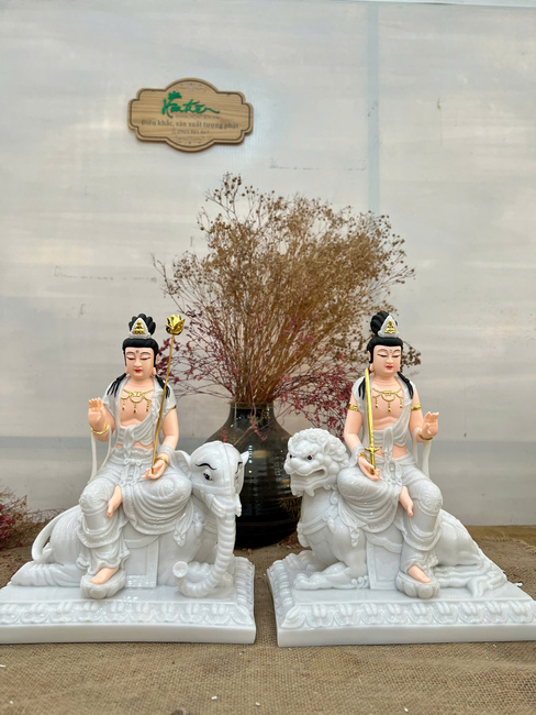 Văn Thù Phổ Hiên 40cm đá cao cấp